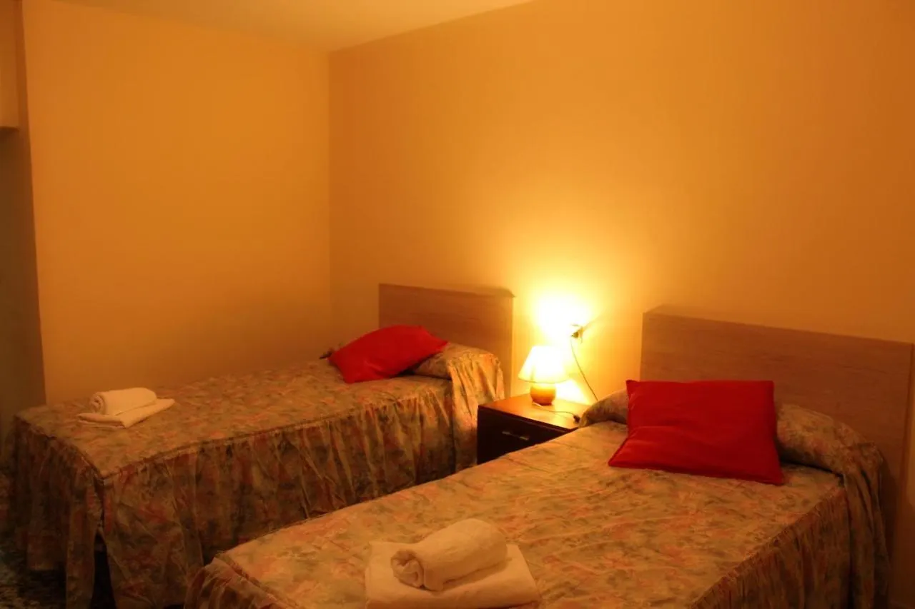 Apartaments Turistics Vilaro Llorts 0*,